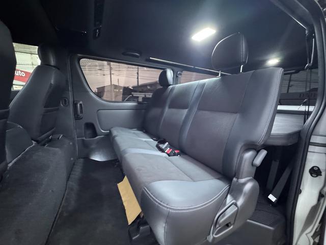 ハイエースバン スーパーGL ダークプライムII 4WD ディーゼル リフトアップ 両側パワースリアドドア バンパーガードオーバーフェンダー チッピング塗装 ベットキット デジタルインナーミラー 全方位モニター プッシュスタート LEDヘッドライト(46枚目)