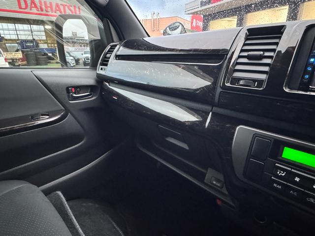 ハイエースバン スーパーGL ダークプライムII 4WD ディーゼル リフトアップ 両側パワースリアドドア バンパーガードオーバーフェンダー チッピング塗装 ベットキット デジタルインナーミラー 全方位モニター プッシュスタート LEDヘッドライト(60枚目)