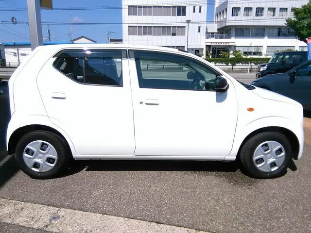 L 禁煙車 運転席シートヒーター 純正CDオーディオ 横滑り防止装置(4枚目)