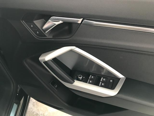 Ｑ３ ３５ＴＤＩクワトロアドバンスド　アシスタンスＰＫＧ／テクノロジーＰＫＧ／ベーシックＰＫＧ／ワイヤレス充電／アップルカープレイ／アンドロイドオート／前後ソナー／前後ドラレコ／ＢＳＭ／パワーシート／シートヒーター／ＵＳＢ／ＢＴオーディオ（20枚目）