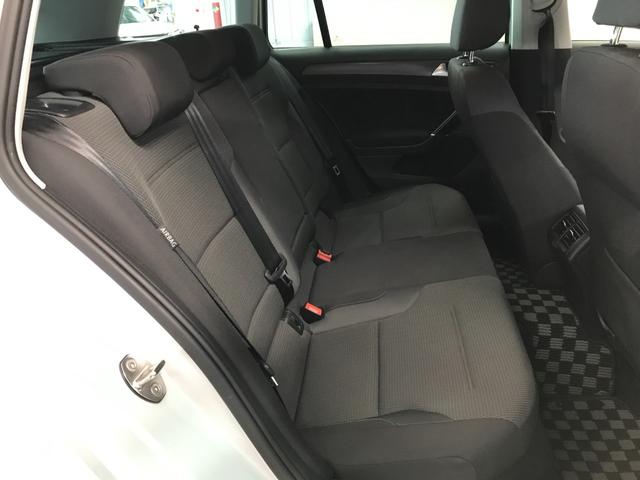 ゴルフヴァリアント TSI コンフォートライン テックエディション 純正9.2インチナビ フルセグTV BT CD DVD SD AUX USB 純正17インチアルミ 衝突軽減ブレーキ 追従クルコン 車線逸脱 バックカメラ ETC オートLEDヘッドライト(13枚目)