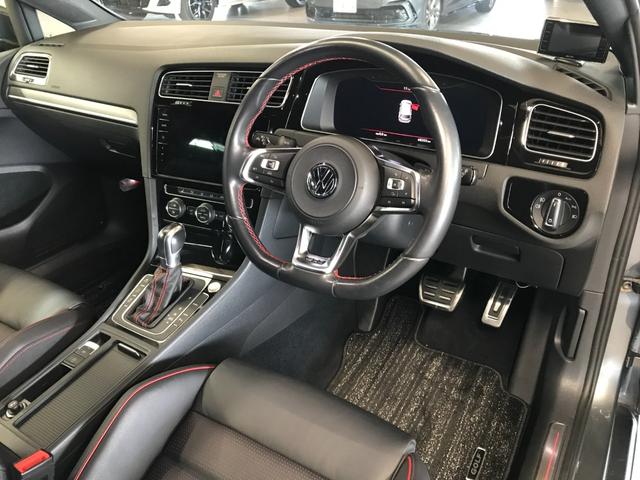 ゴルフＧＴＩ ダイナミック　レザーＰＫＧ（レザーシート／パワーシート／シートヒーター）純正９インチナビ　フルセグＴＶ　Ｂカメラ　ＣＤ　ＤＶＤ　ＢＴオーディオ　ＵＳＢ　アップルカープレイ　追従クルコン　純正１８ＡＷ　ＥＴＣ（12枚目）
