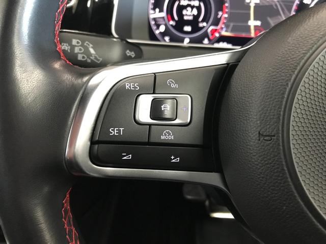 ゴルフＧＴＩ ダイナミック　レザーＰＫＧ（レザーシート／パワーシート／シートヒーター）純正９インチナビ　フルセグＴＶ　Ｂカメラ　ＣＤ　ＤＶＤ　ＢＴオーディオ　ＵＳＢ　アップルカープレイ　追従クルコン　純正１８ＡＷ　ＥＴＣ（27枚目）