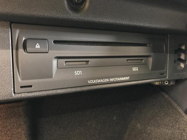 ゴルフＧＴＩ ダイナミック　レザーＰＫＧ（レザーシート／パワーシート／シートヒーター）純正９インチナビ　フルセグＴＶ　Ｂカメラ　ＣＤ　ＤＶＤ　ＢＴオーディオ　ＵＳＢ　アップルカープレイ　追従クルコン　純正１８ＡＷ　ＥＴＣ（34枚目）