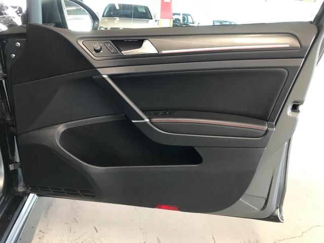 ゴルフＧＴＩ ダイナミック　レザーＰＫＧ（レザーシート／パワーシート／シートヒーター）純正９インチナビ　フルセグＴＶ　Ｂカメラ　ＣＤ　ＤＶＤ　ＢＴオーディオ　ＵＳＢ　アップルカープレイ　追従クルコン　純正１８ＡＷ　ＥＴＣ（43枚目）