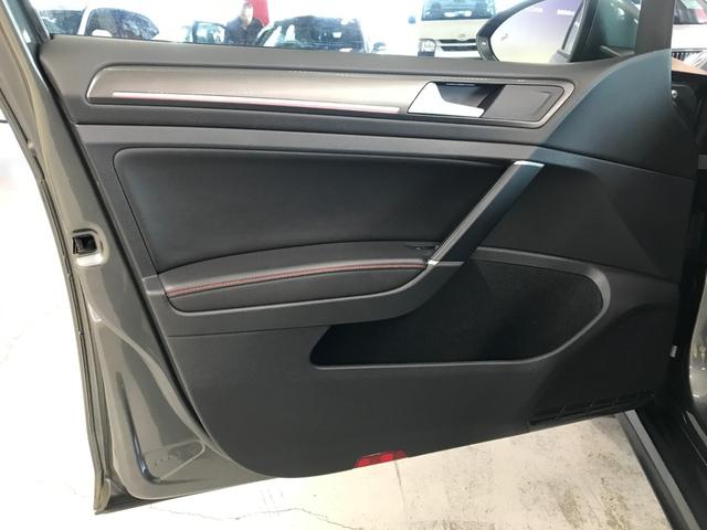 ゴルフＧＴＩ ダイナミック　レザーＰＫＧ（レザーシート／パワーシート／シートヒーター）純正９インチナビ　フルセグＴＶ　Ｂカメラ　ＣＤ　ＤＶＤ　ＢＴオーディオ　ＵＳＢ　アップルカープレイ　追従クルコン　純正１８ＡＷ　ＥＴＣ（45枚目）