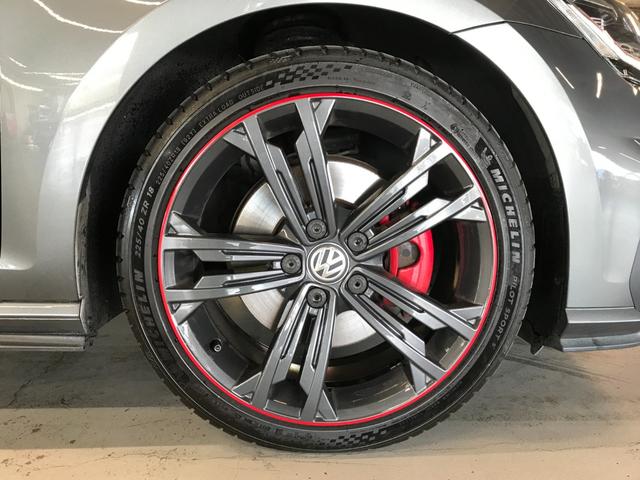 ゴルフＧＴＩ ダイナミック　レザーＰＫＧ（レザーシート／パワーシート／シートヒーター）純正９インチナビ　フルセグＴＶ　Ｂカメラ　ＣＤ　ＤＶＤ　ＢＴオーディオ　ＵＳＢ　アップルカープレイ　追従クルコン　純正１８ＡＷ　ＥＴＣ（53枚目）