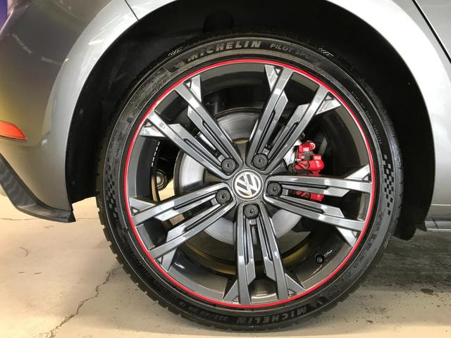 ゴルフＧＴＩ ダイナミック　レザーＰＫＧ（レザーシート／パワーシート／シートヒーター）純正９インチナビ　フルセグＴＶ　Ｂカメラ　ＣＤ　ＤＶＤ　ＢＴオーディオ　ＵＳＢ　アップルカープレイ　追従クルコン　純正１８ＡＷ　ＥＴＣ（54枚目）