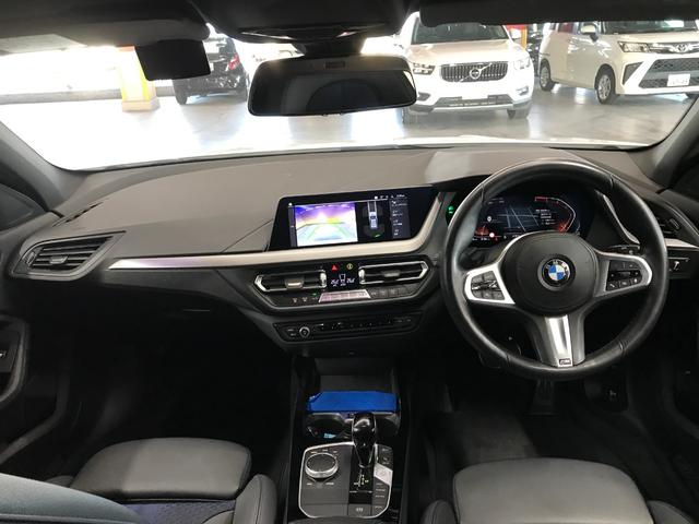 １シリーズ １１８ｄ　Ｍスポーツ　純正１０．２５ＨＤＤナビ　ＵＳＢ　ＢＴ　アップルカープレイ　衝突軽減ブレーキ　追従クルコン　車線逸脱　ブラインドスポット　前後ドラレコ　バックカメラ　パワーシート　ハーフレザーシート　パワーバックドア（3枚目）