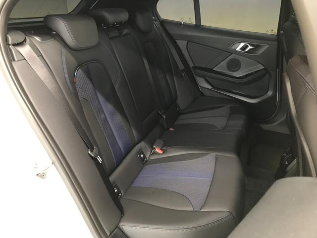 １シリーズ １１８ｄ　Ｍスポーツ　純正１０．２５ＨＤＤナビ　ＵＳＢ　ＢＴ　アップルカープレイ　衝突軽減ブレーキ　追従クルコン　車線逸脱　ブラインドスポット　前後ドラレコ　バックカメラ　パワーシート　ハーフレザーシート　パワーバックドア（15枚目）