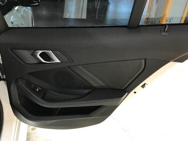 １シリーズ １１８ｄ　Ｍスポーツ　純正１０．２５ＨＤＤナビ　ＵＳＢ　ＢＴ　アップルカープレイ　衝突軽減ブレーキ　追従クルコン　車線逸脱　ブラインドスポット　前後ドラレコ　バックカメラ　パワーシート　ハーフレザーシート　パワーバックドア（45枚目）