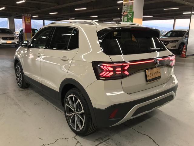 T-クロス TSI スタイル ワンオーナー 9.2インチSSDナビ アップルカープレイ アンドロイドオート 追従クルコン シートヒーター 前後ソナー 置くだけ充電 ハーフレザーシート beatsサウンドシステム(11枚目)