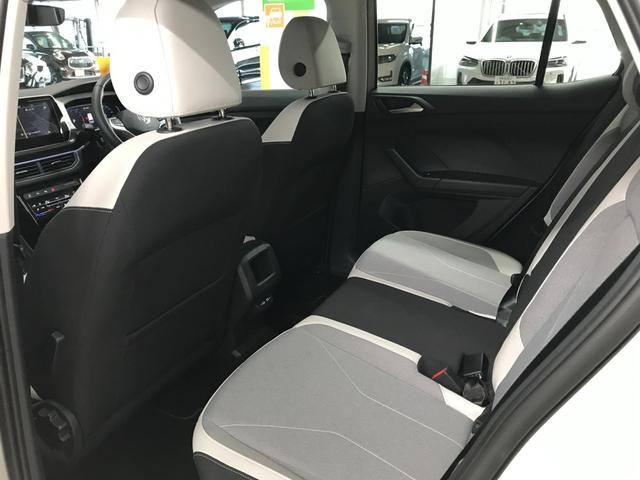 T-クロス TSI スタイル ワンオーナー 9.2インチSSDナビ アップルカープレイ アンドロイドオート 追従クルコン シートヒーター 前後ソナー 置くだけ充電 ハーフレザーシート beatsサウンドシステム(18枚目)