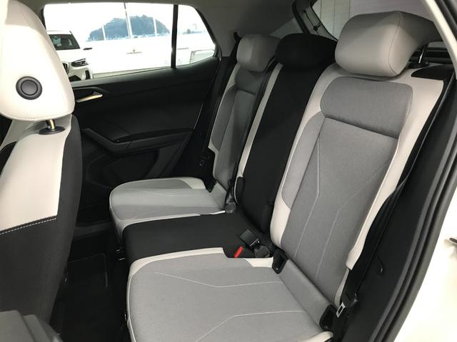 T-クロス TSI スタイル ワンオーナー 9.2インチSSDナビ アップルカープレイ アンドロイドオート 追従クルコン シートヒーター 前後ソナー 置くだけ充電 ハーフレザーシート beatsサウンドシステム(19枚目)