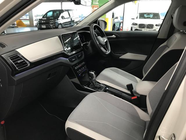 T-クロス TSI スタイル ワンオーナー 9.2インチSSDナビ アップルカープレイ アンドロイドオート 追従クルコン シートヒーター 前後ソナー 置くだけ充電 ハーフレザーシート beatsサウンドシステム(20枚目)