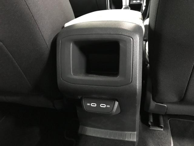 T-クロス TSI スタイル ワンオーナー 9.2インチSSDナビ アップルカープレイ アンドロイドオート 追従クルコン シートヒーター 前後ソナー 置くだけ充電 ハーフレザーシート beatsサウンドシステム(42枚目)