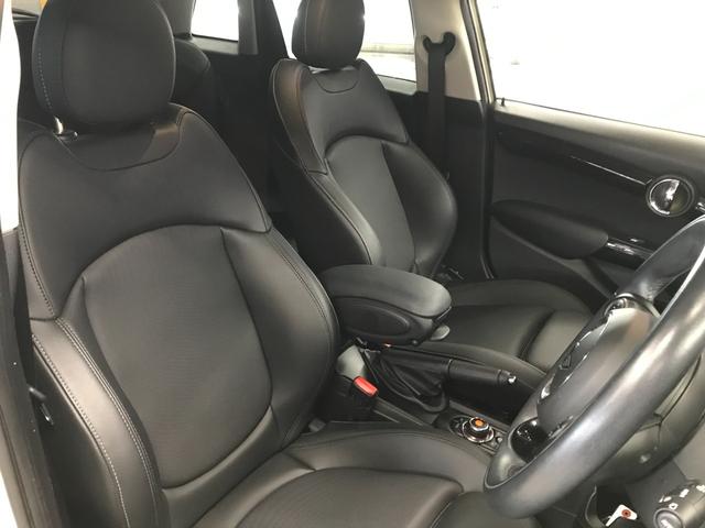 当店３階ＰＤＩセンターによる室内ルームクリーニング・除菌を全車に実施！オプションにてボディーコーティングも格安で施工致します★