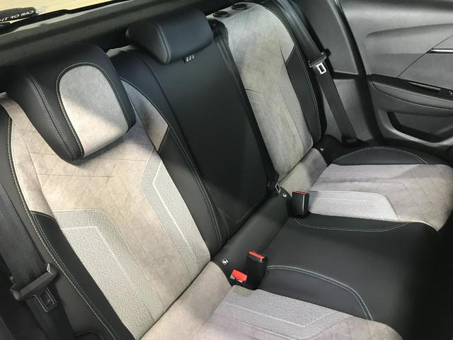 208 GT アップルカープレイ アンドロイドオート バックカメラ 前後ドラレコ シートヒーター オートLED ブラインドスポット 衝突軽減 追従クルコン 前後ソナー レーンキープ ハイビームアシスト(18枚目)