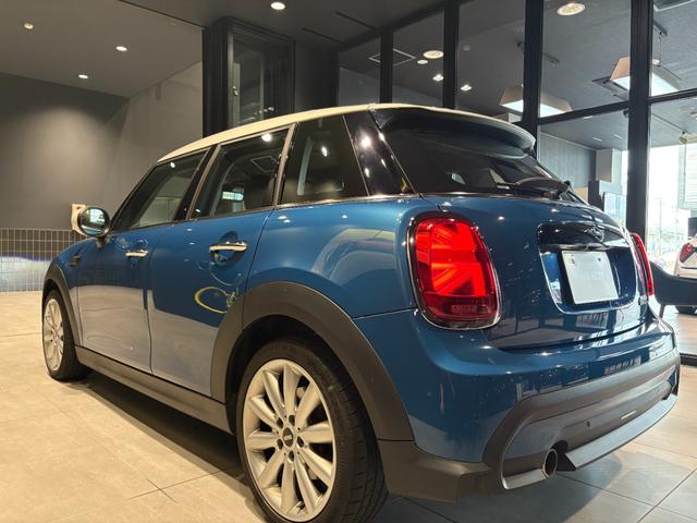MINI クーパー エッセンシャル・トリム MINI正規ディーラー認定中古車 2年間走行距離無制限保証 5ドア DCT 禁煙車 ワンオーナー(15枚目)