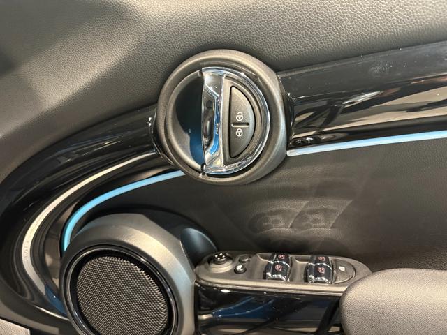 MINI クーパー エッセンシャル・トリム MINI正規ディーラー認定中古車 2年間走行距離無制限保証 5ドア DCT 禁煙車 ワンオーナー(25枚目)
