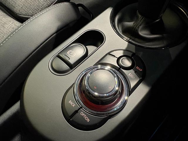 MINI クーパー エッセンシャル・トリム MINI正規ディーラー認定中古車 2年間走行距離無制限保証 5ドア DCT 禁煙車 ワンオーナー(39枚目)