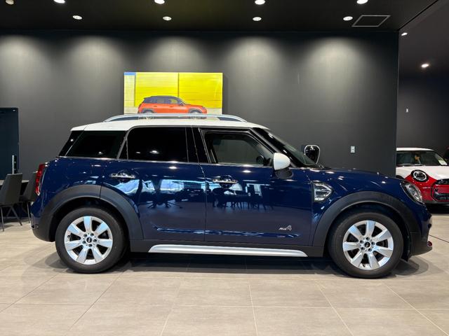 ＭＩＮＩ クーパーＤ　クロスオーバー　オール４　４ＷＤ　ＭＩＮＩ正規ディーラー認定中古車　２年間走行距離無制限保証（6枚目）
