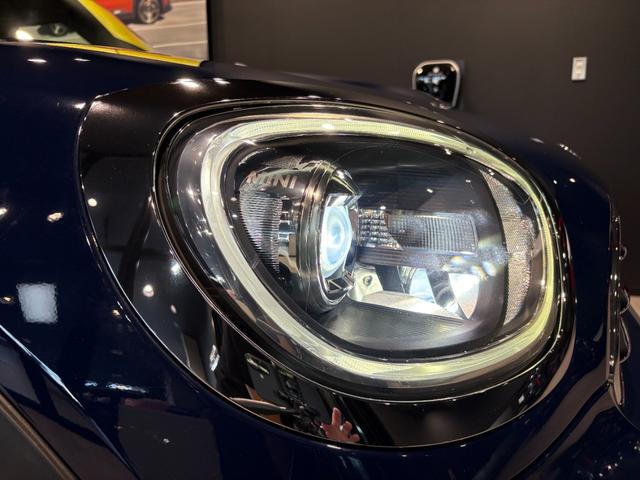 ＭＩＮＩ クーパーＤ　クロスオーバー　オール４　４ＷＤ　ＭＩＮＩ正規ディーラー認定中古車　２年間走行距離無制限保証（15枚目）