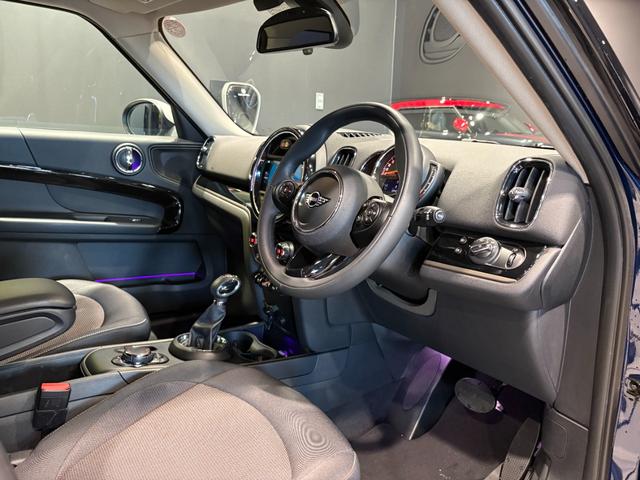 ＭＩＮＩ クーパーＤ　クロスオーバー　オール４　４ＷＤ　ＭＩＮＩ正規ディーラー認定中古車　２年間走行距離無制限保証（20枚目）