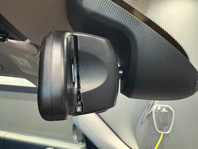 ＭＩＮＩ クーパーＤ　クロスオーバー　オール４　４ＷＤ　ＭＩＮＩ正規ディーラー認定中古車　２年間走行距離無制限保証（41枚目）