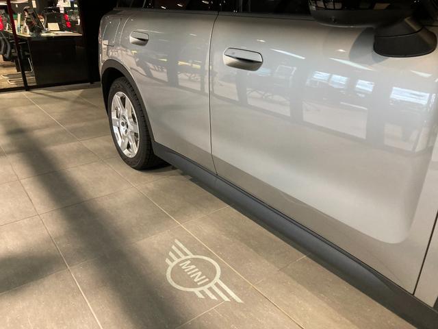 MINI カントリーマンE クラシック・トリム 弊社デモカーUP MINI正規ディーラー認定中古車 2年間走行距離無制限保証(14枚目)
