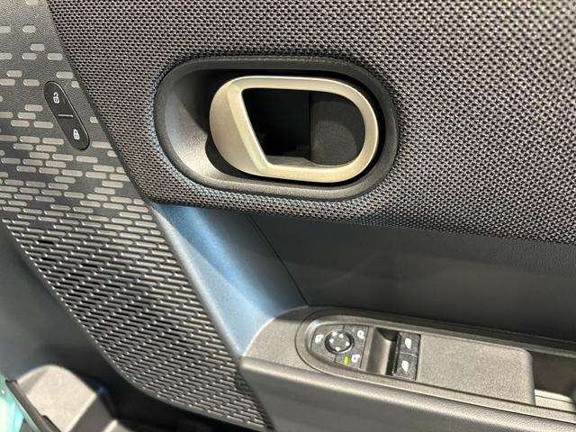 MINI クーパーC クラシック・トリム MINI正規ディーラー認定中古車 2年間走行距離無制限保証 3ドア DCT(21枚目)