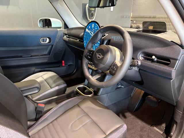 MINI クーパーC クラシック・トリム MINI正規ディーラー認定中古車 2年間走行距離無制限保証 3ドア DCT(22枚目)