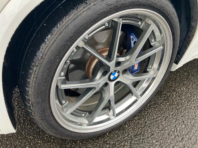 Ｘ４ ｘＤｒｉｖｅ　３０ｉ　４ＷＤ　純正ＨＤＤナビ　フルセグＴＶ　全方位カメラ　Ｂｌｕｅｔｏｏｔｈオーディオ　ドライブレコーダー　サンルーフ　純正１９インチアルミ　ＬＥＤヘッドライト　レザーシート　スマートキー　プッシュスタート（29枚目）