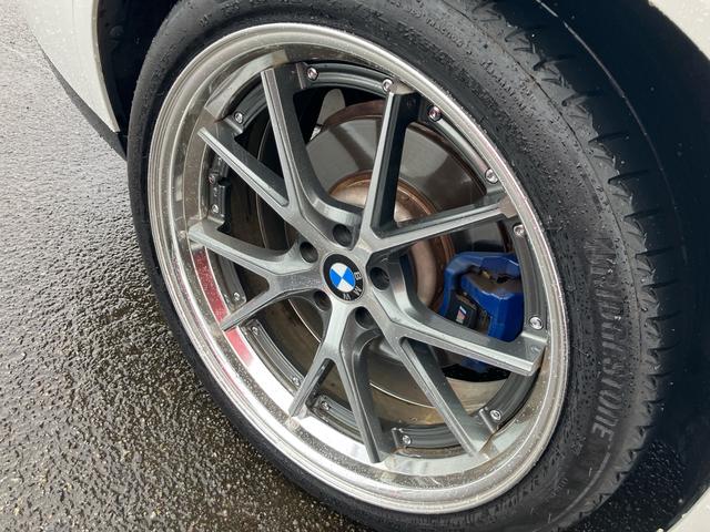 Ｘ４ ｘＤｒｉｖｅ　３０ｉ　４ＷＤ　純正ＨＤＤナビ　フルセグＴＶ　全方位カメラ　Ｂｌｕｅｔｏｏｔｈオーディオ　ドライブレコーダー　サンルーフ　純正１９インチアルミ　ＬＥＤヘッドライト　レザーシート　スマートキー　プッシュスタート（32枚目）