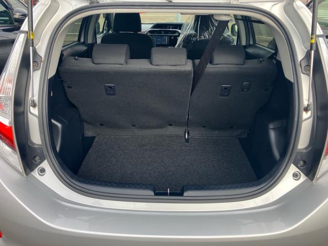 アクア Ｓ　スマートエントリーＰＫＧ　純正メモリーナビ　ワンセグＴＶ　バックカメラ　Ｂｌｕｅｔｏｏｔｈオーディオ　ＥＴＣ　ドライブレコーダー　スマートキー　プッシュスタート　オートエアコン　ハイブリッド（8枚目）