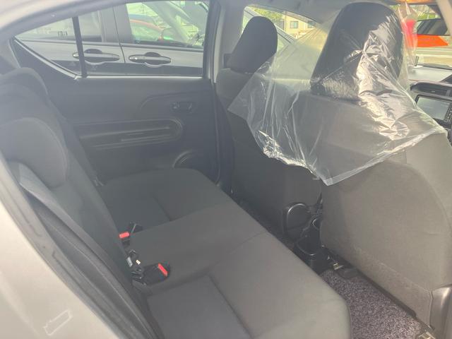 アクア Ｓ　スマートエントリーＰＫＧ　純正メモリーナビ　ワンセグＴＶ　バックカメラ　Ｂｌｕｅｔｏｏｔｈオーディオ　ＥＴＣ　ドライブレコーダー　スマートキー　プッシュスタート　オートエアコン　ハイブリッド（9枚目）