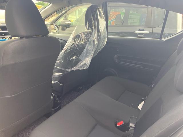 アクア Ｓ　スマートエントリーＰＫＧ　純正メモリーナビ　ワンセグＴＶ　バックカメラ　Ｂｌｕｅｔｏｏｔｈオーディオ　ＥＴＣ　ドライブレコーダー　スマートキー　プッシュスタート　オートエアコン　ハイブリッド（13枚目）