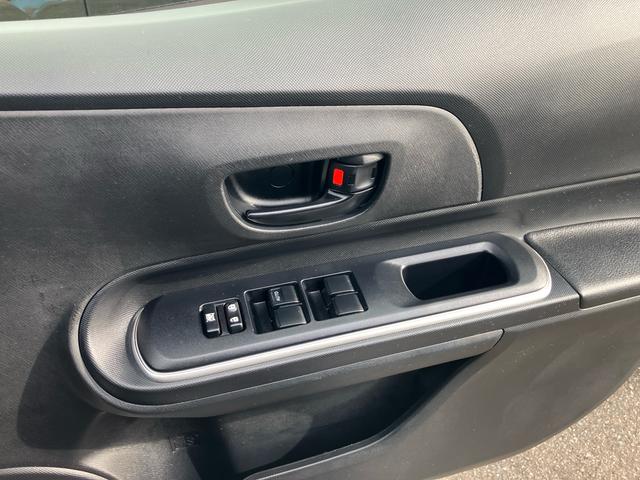 アクア Ｓ　スマートエントリーＰＫＧ　純正メモリーナビ　ワンセグＴＶ　バックカメラ　Ｂｌｕｅｔｏｏｔｈオーディオ　ＥＴＣ　ドライブレコーダー　スマートキー　プッシュスタート　オートエアコン　ハイブリッド（27枚目）