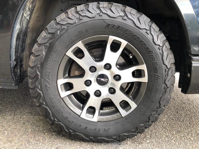 ロングDX GLパッケージ 車中泊用ベットキット新品 スタッドレスタイヤ中古付き ディーゼルターボ4WD スーパーGL純正リアシート TRDアルミ&BFグットリッチ スライドドア換気用小窓付 Bモニター内蔵ルームミラ Fスポイラ(39枚目)