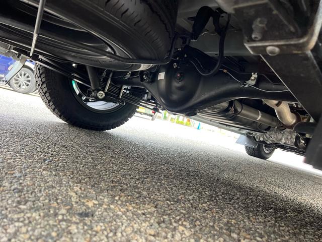 ハイエースバン スーパーＧＬ　ダークプライムＩＩ　ＤＡＭＤ　ＤＥＦＡＣＥ仕様　ベットキット　ラプターライナー塗装　デルタフォースホイール　Ｘ－ＡＴタイヤ　ライノラック　ヴィンテージシートカバー　リーガルフェンダー（55枚目）