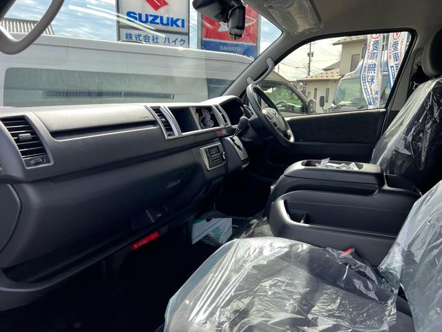 ハイエースワゴン ＧＬ　寒冷地仕様　パワースライドドア　ＬＥＤヘッドランプ　パノラミックビューモニター　デジタルインナーミラー　小窓あり　スマートキー２個　フロントガラス＆ドアミラーヒーター（18枚目）