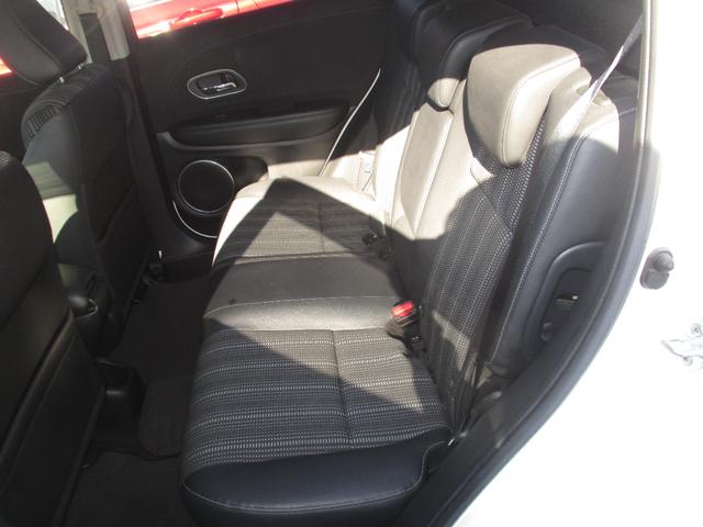 ヴェゼル ハイブリッドZ・ホンダセンシング ナビ・TV(フルセグ) バックカメラ ETC プッシュスタート スマートキー シートヒーター(17枚目)