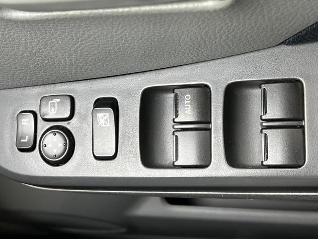 FX ABS/横滑り防止装置/エアバッグ 運転席/エアバッグ 助手席/衝突安全ボディ/パワーウインドウ/キーレスエントリー/パワーステアリング/盗難防止システム/禁煙車/マニュアルエアコン/ユーザー買取車(12枚目)
