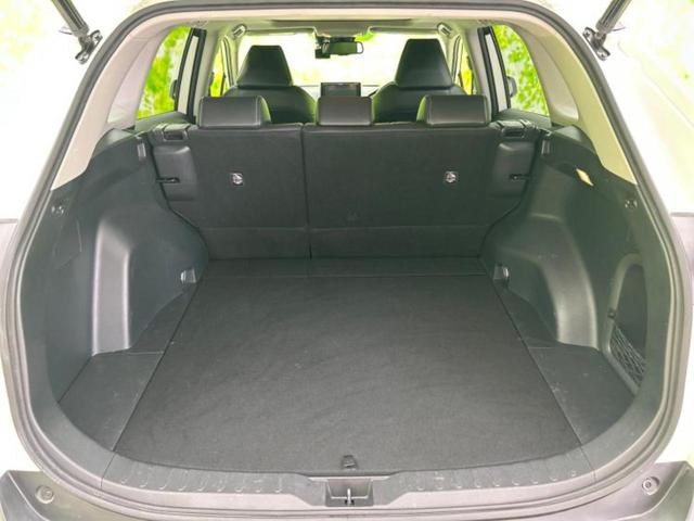 ＲＡＶ４ ４ＷＤハイブリッドＧ　サンルーフ／保証書／社外　９インチ　ＳＤナビ／トヨタセーフティセンス／シートヒーター／車線逸脱防止支援システム／シート　合皮／パーキングアシスト　バックガイド／電動バックドア　衝突被害軽減システム（20枚目）