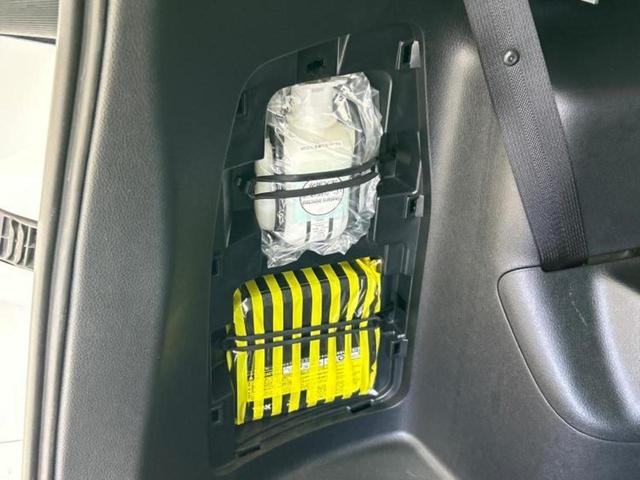 エスクァイア ４ＷＤ　Ｘｉ　新品タイヤ／純正　ナビ／トヨタセーフティセンス／電動スライドドア／車線逸脱防止支援システム／パーキングアシスト　バックガイド／ヘッドランプ　ＬＥＤ／ＵＳＢジャック／Ｂｌｕｅｔｏｏｔｈ接続　バックカメラ（29枚目）