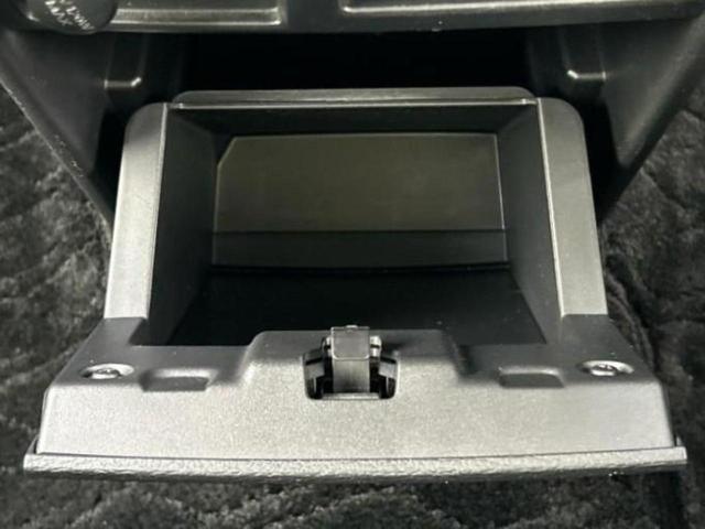 デリカＤ：５ ４ＷＤアーバンギアＰエディション　保証書／純正　１０インチ　ＳＤナビ／フリップダウンモニター　純正　１１．５インチ／イーアシスト（ミツビシ）／両側電動スライドドア／シートヒーター　前席／マルチアラウンドモニター　革シート　バックカメラ（45枚目）