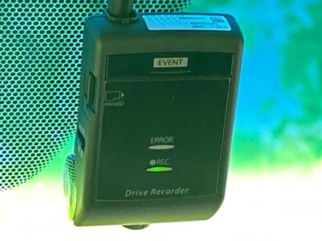 デリカＤ：５ ４ＷＤアーバンギアＰエディション　保証書／純正　１０インチ　ＳＤナビ／フリップダウンモニター　純正　１１．５インチ／イーアシスト（ミツビシ）／両側電動スライドドア／シートヒーター　前席／マルチアラウンドモニター　革シート　バックカメラ（50枚目）