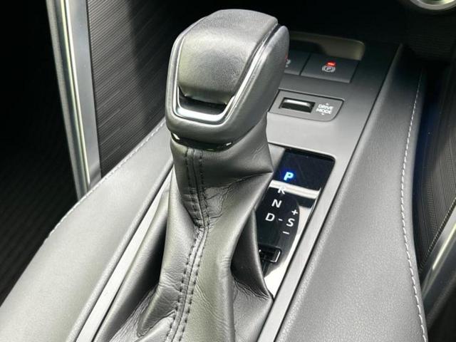 ハリアーハイブリッド 4WD Z 新品タイヤ/JBL/保証書/純正 SDナビ/デジタルインナーミラー/衝突安全装置/パノラミックビューモニター/車線逸脱防止支援システム/シート ハーフレザー/パーキングアシスト バックガイド 4WD(17枚目)