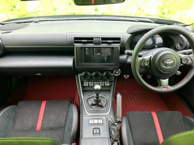 GR86 RZ 保証書/ディスプレイオーディオ/衝突安全装置/シートヒーター 前席/車線逸脱防止支援システム/シート ハーフレザー/ドライブレコーダー 前後/ヘッドランプ LED/USBジャック 衝突被害軽減システム(8枚目)