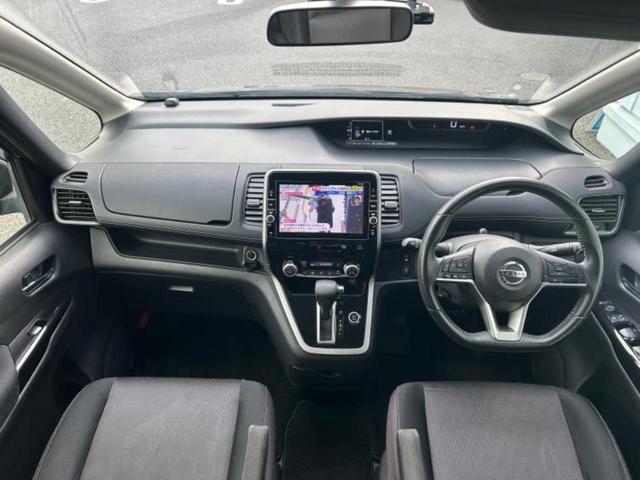 セレナ ハイウェイスターＧ　新品タイヤ／保証書／純正　９インチ　ＳＤナビ／フリップダウンモニター／衝突安全装置／両側電動スライドドア／アラウンドビューモニター／車線逸脱防止支援システム／パーキングアシスト　自動操舵　全周囲カメラ（4枚目）